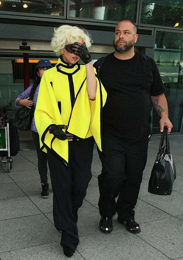 Lady Gaga YSL Tote Yves Saint Laurent Easy